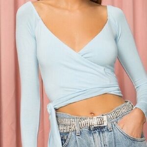 Superdown magda off shoulder Light Blue Wrap Crop top
